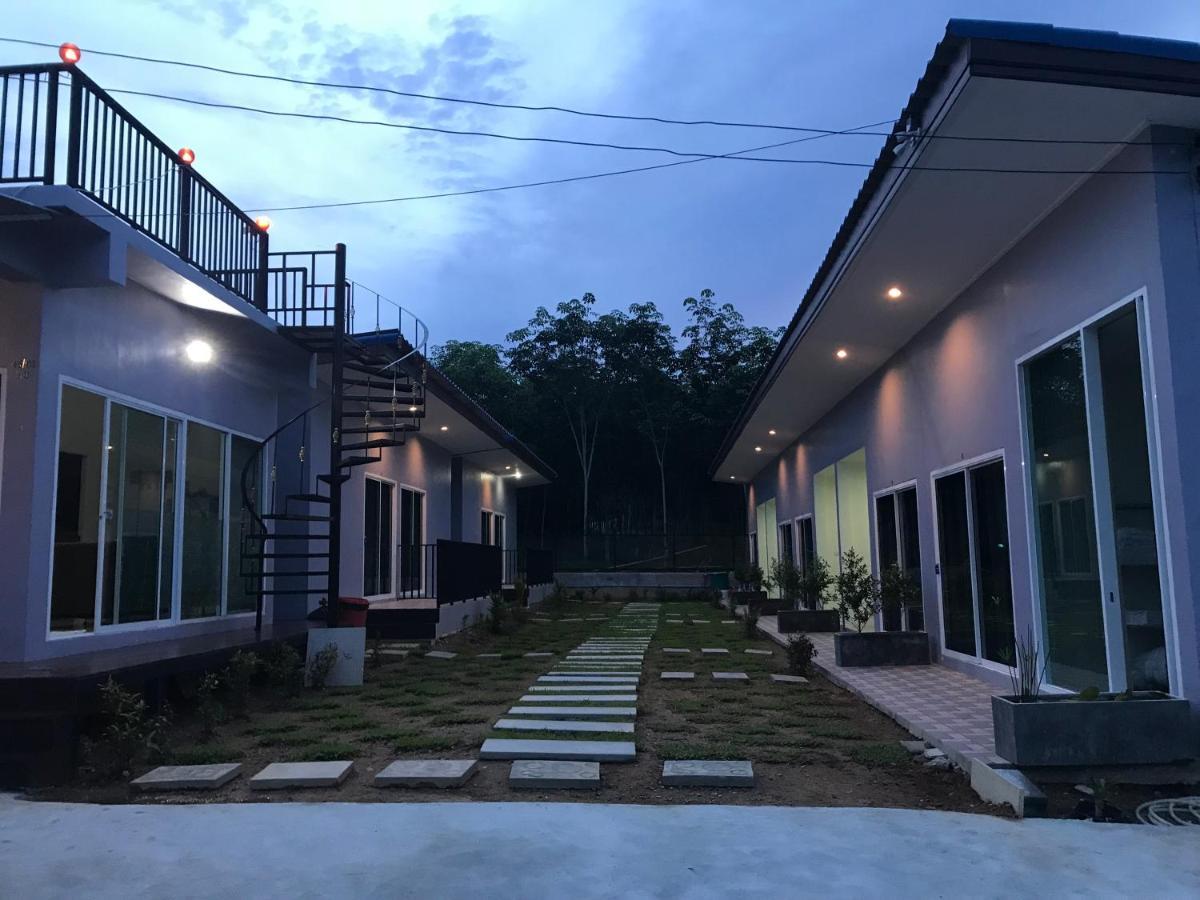 Tubtimtong Boutique Hotel Nai Yang Beach Buitenkant foto