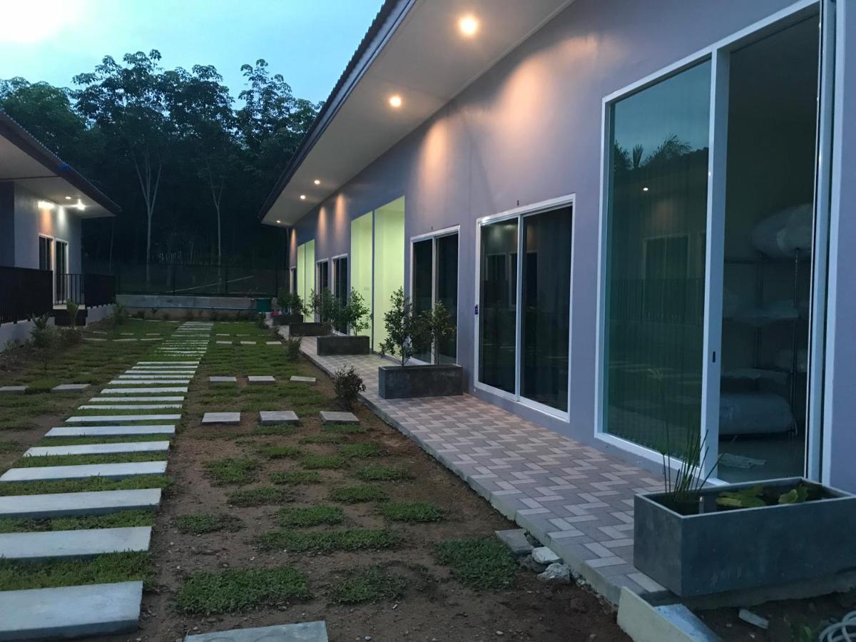 Tubtimtong Boutique Hotel Nai Yang Beach Buitenkant foto